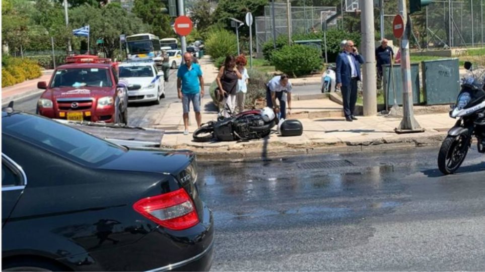 ΤΡΑΓΩΔΙΑ ΣΤΗ ΒΟΥΛΑ: Νεκρός μοτοσυκλετιστής, μετά από σφοδρό τροχαίο δυστύχημα