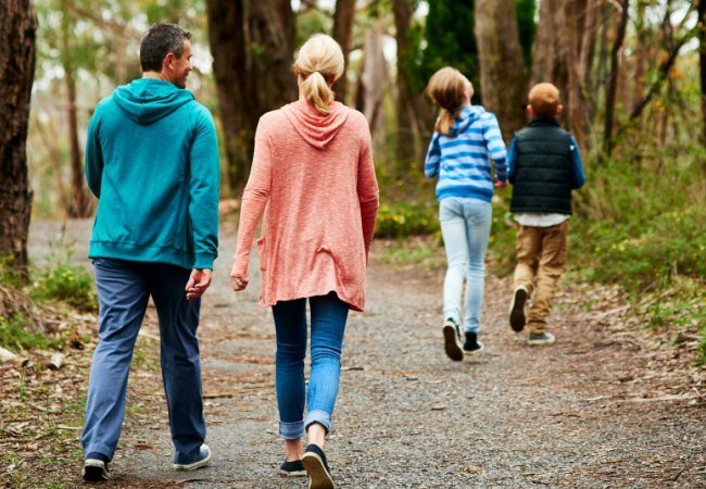 Περπάτημα: Αυτά είναι τα 6 οφέλη για την υγεία μας