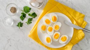 σνακ πρωτεΐνη με βραστά αυγά