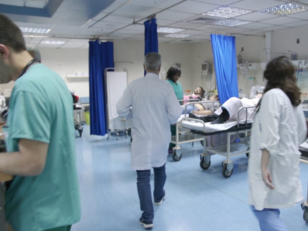 Πρόσκληση Κικίλια για αναγνώριση ως “φιλικών προς τα βρέφη” ελληνικών νοσοκομείων