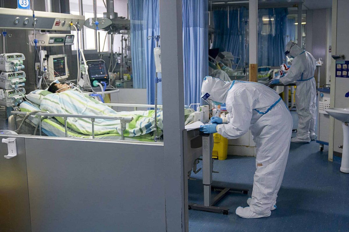 Περ. Αττικής: Προμήθεια αναπνευστήρων και κρεβατιών ΜΕΘ και ΜΑΦ στα νοσοκομεία