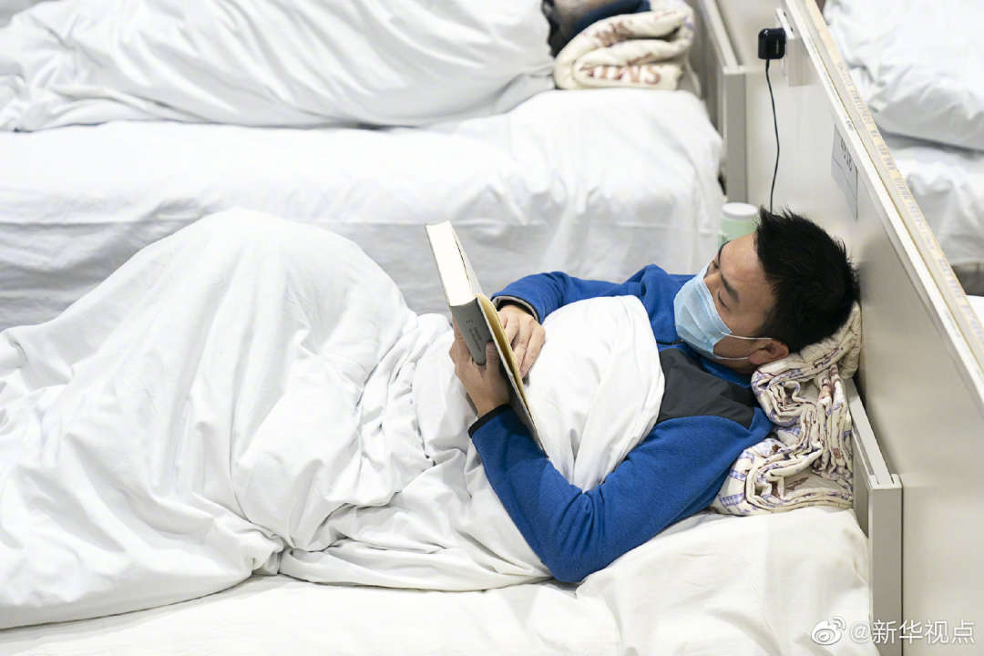 Νοσοκομείο Ουχάν, Κίνα: Η ήρεμη και αισιόδοξη φωτογραφία, που “ανέβασε” ο Φράνσις Φουκουγιάμα στο twitter (ΦΩΤΟ)