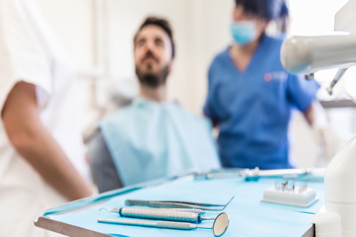 ΕΛΣΤΑΤ: Ένας στους τρεις νέους που χρειάστηκε οδοντιατρική εξέταση ή θεραπεία δεν την έλαβε – Τι δείχνουν τα στοιχεία