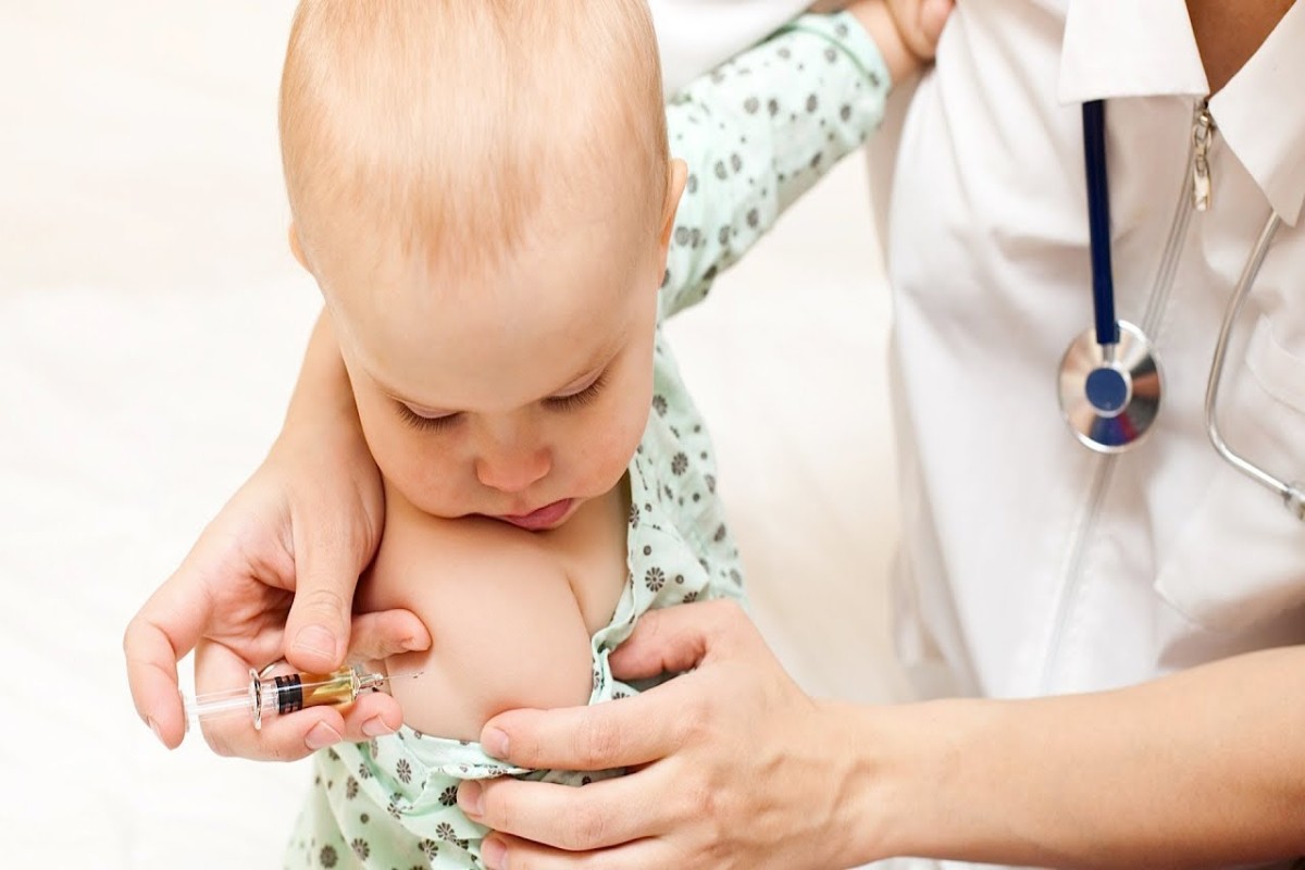 Τσιόδρας: Απαραίτητος ο εμβολιασμός στα παιδιά