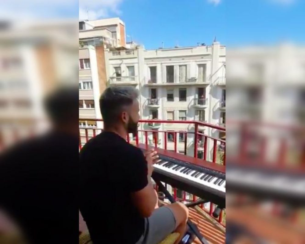 Συγκινητικό βίντεο από μπαλκόνι της Ισπανίας