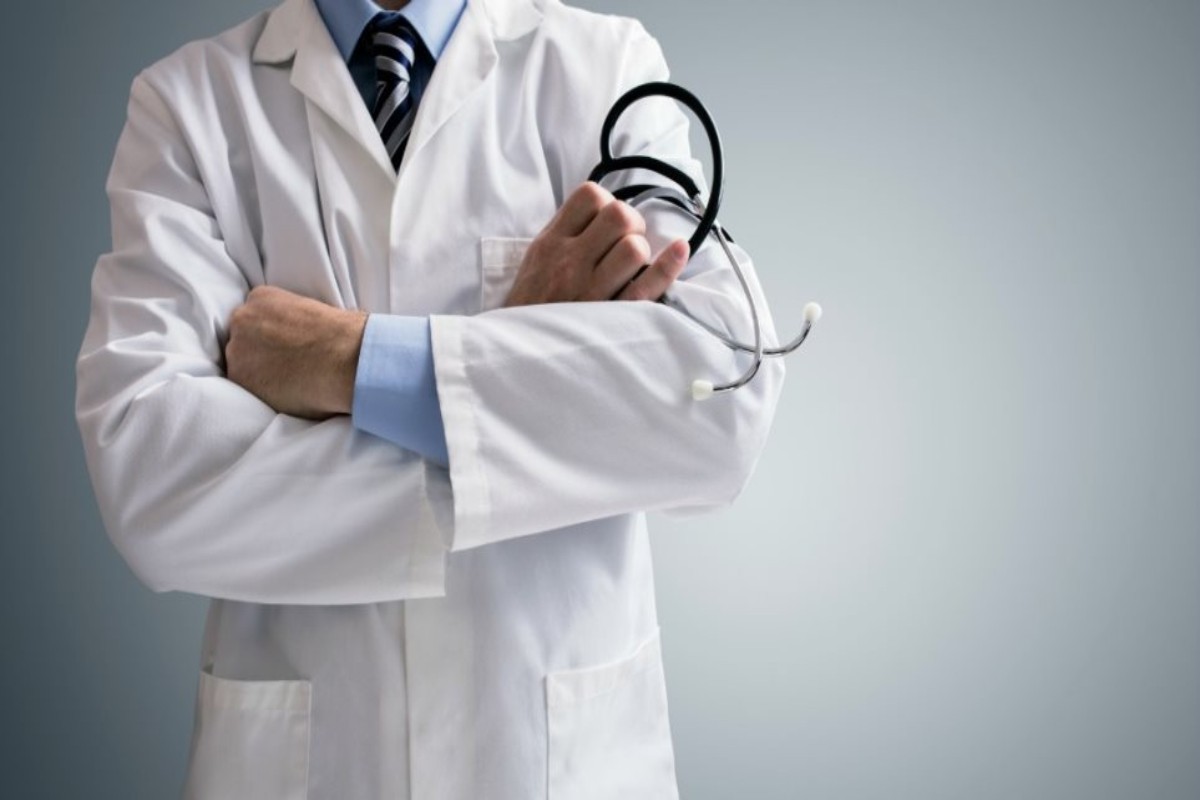 ΠΙΣ: «Σε αναστολή λειτουργίας των ιατρείων υποχρεώνονται οι γιατροί»