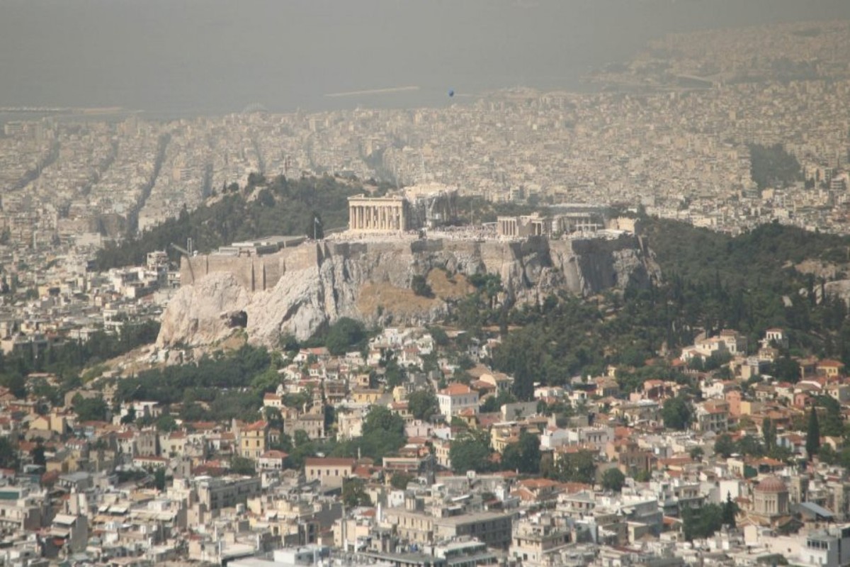 Η «ακτινογραφία» της Ελλάδας: Συρρικνώνεται,  γερνάει και… αλλάζει – Τι έδειξε η απογραφή της ΕΛΣΤΑΤ