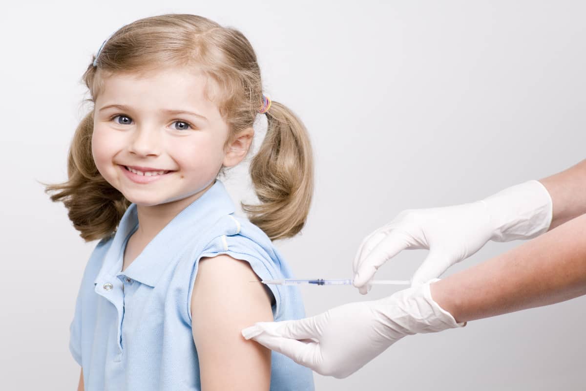 «Πρεμιέρα» για τους εμβολιασμούς παιδιών 5 έως 11 ετών – Έχουν ήδη κλειστεί περισσότερα από 31.000 ραντεβού