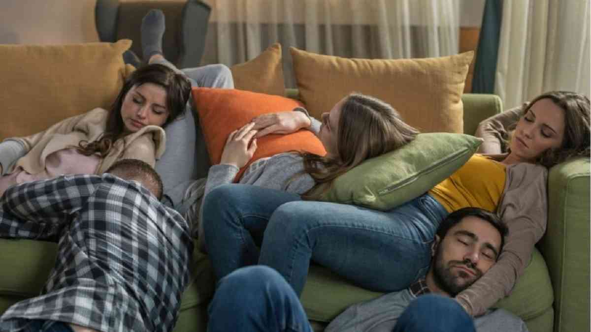 Pakistan content banana Ύπνος: Γιατί δεν πρέπει να κοιμόμαστε στον καναπέ - HEALTHVIEW