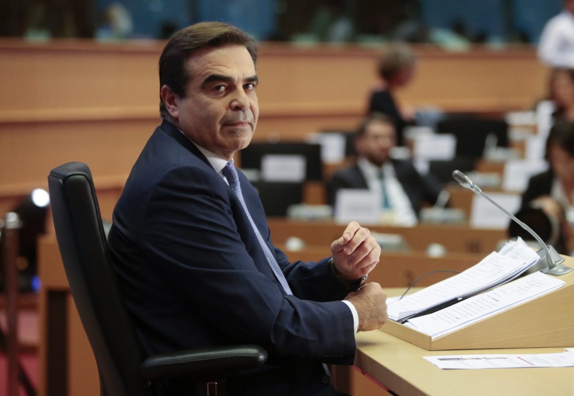 Με κορονοϊό ο Ευρωπαίος Επίτροπος Μαργαρίτης Σχοινάς