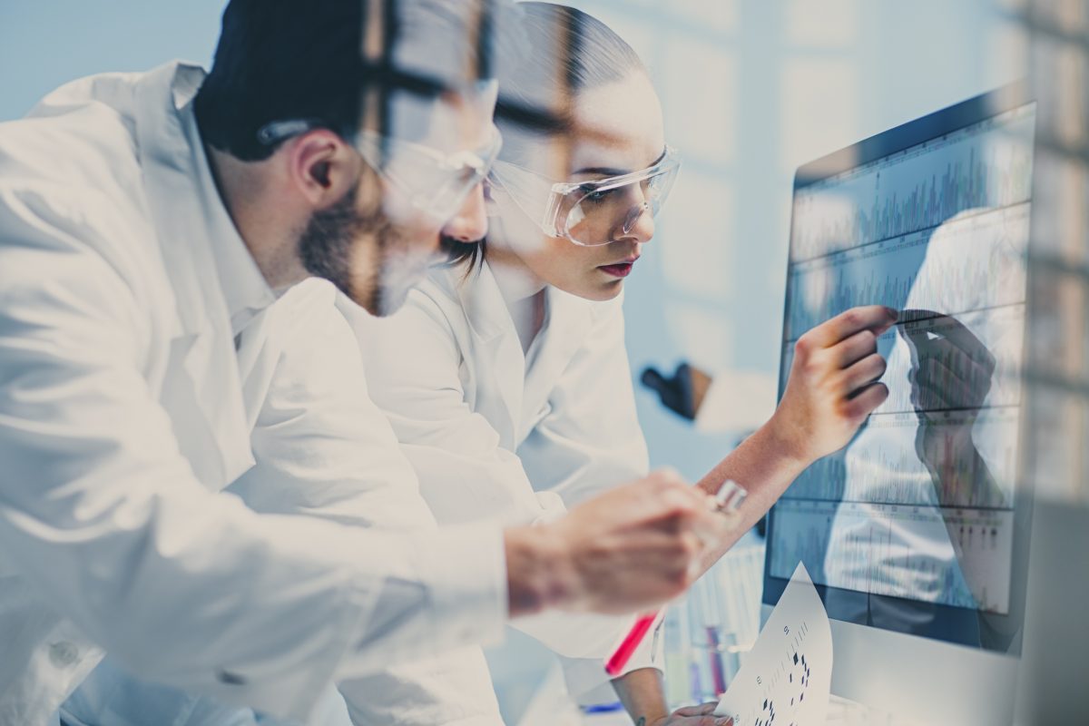 Pfizer – BioNTech: Καταθέτουν αίτημα έγκρισης του εμβολίου τους στο FDA