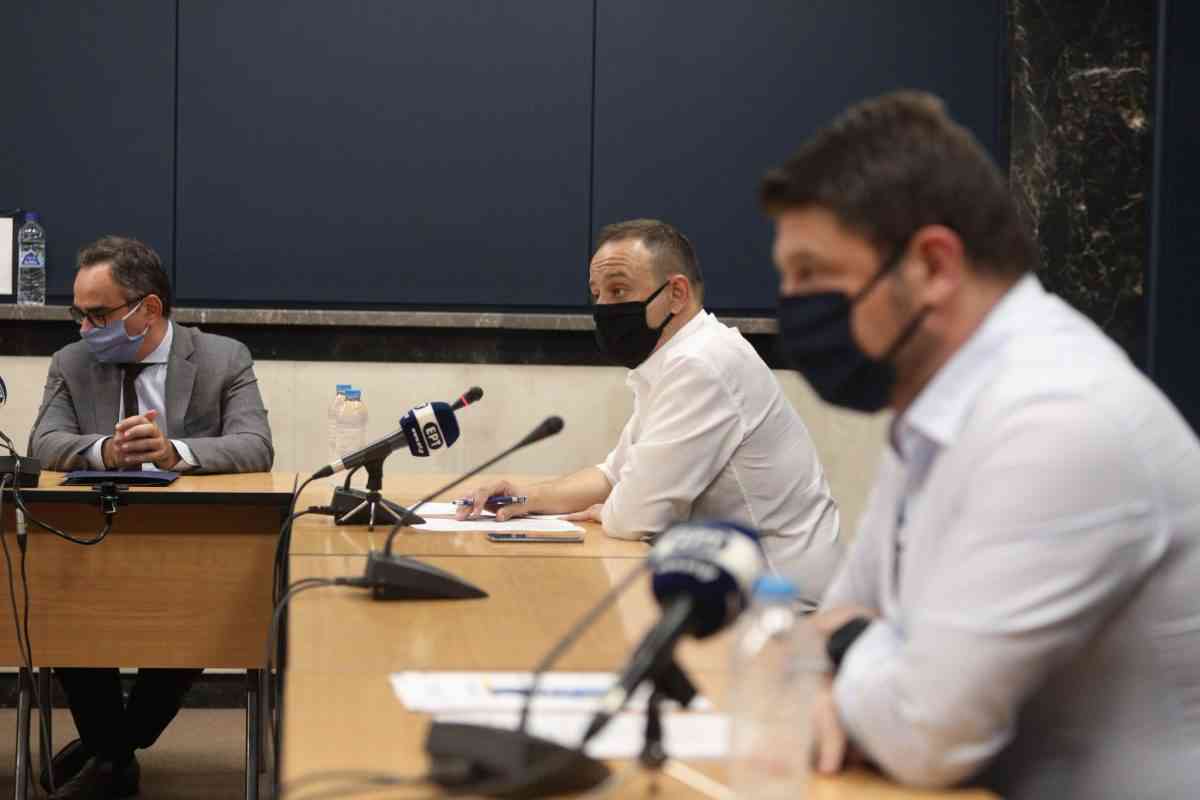 Χαρδαλιάς: Σε ολικό “lockdown” η Κοζάνη – Ποια είναι η επιδημιολογική εικόνα στην περιοχή, αλλά και στη Δυτική Αττική Χαρδαλιάς: Σε ολικό “lockdown” η Κοζάνη – Ποια είναι η επιδημιολογική εικόνα στην περιοχή, αλλά και στη Δυτική Αττική