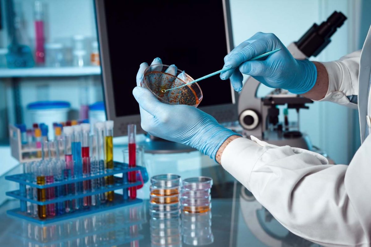 Ευρωπαϊκός συναγερμός για τα in vitro διαγνωστικά ιατροτεχνολογικά προϊόντα – Νέος κανονισμός και κίνδυνος ελλείψεων εν μέσω πανδημίας