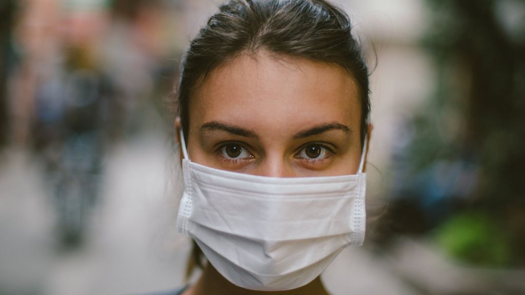 Φαρμακευτικός Σύλλογος Αττικής: Υποχρεωτική η μάσκα και στα φαρμακεία