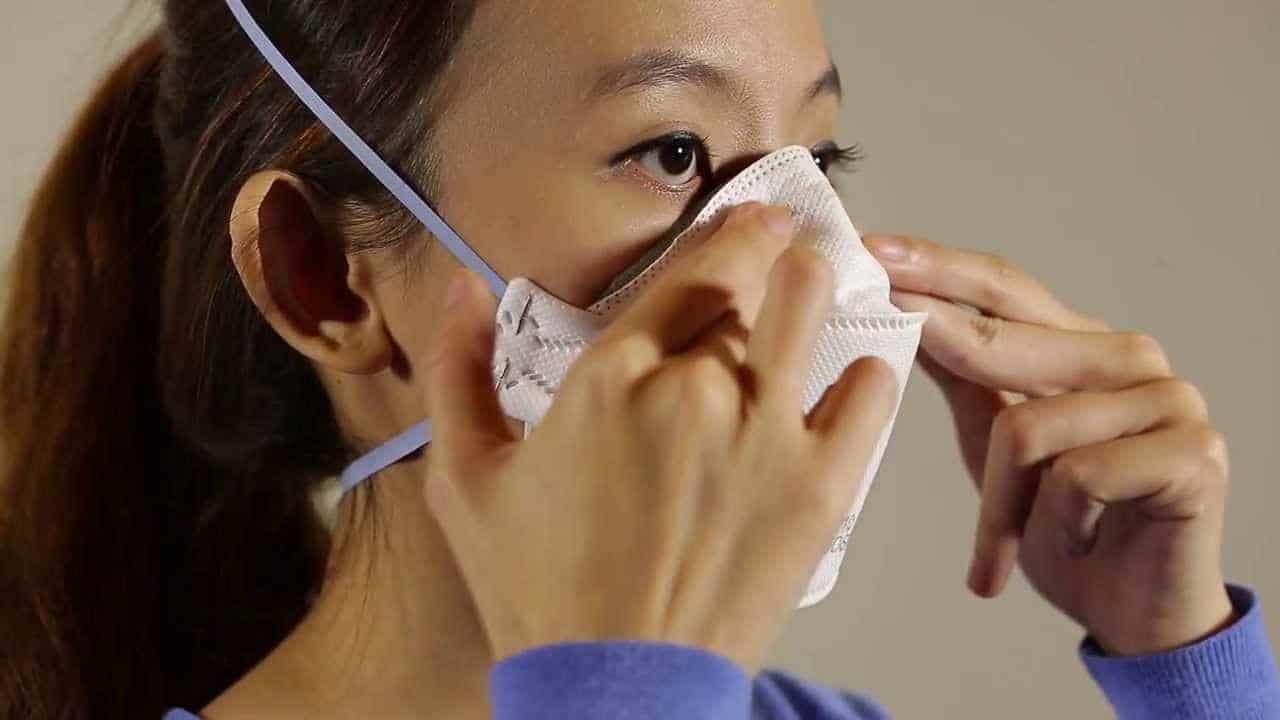 Νέα εγκύκλιος για τη χρήση της μάσκας στους επαγγελματίες υγείας – τί αναφέρει για τις μεταλλάξεις