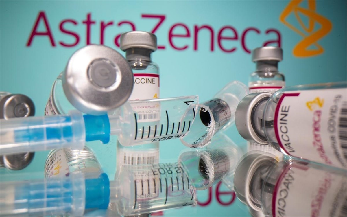 ΕΜΑ: Σπάνια παρενέργεια του εμβολίου της AstraZeneca, οι θρόμβοι αίματος