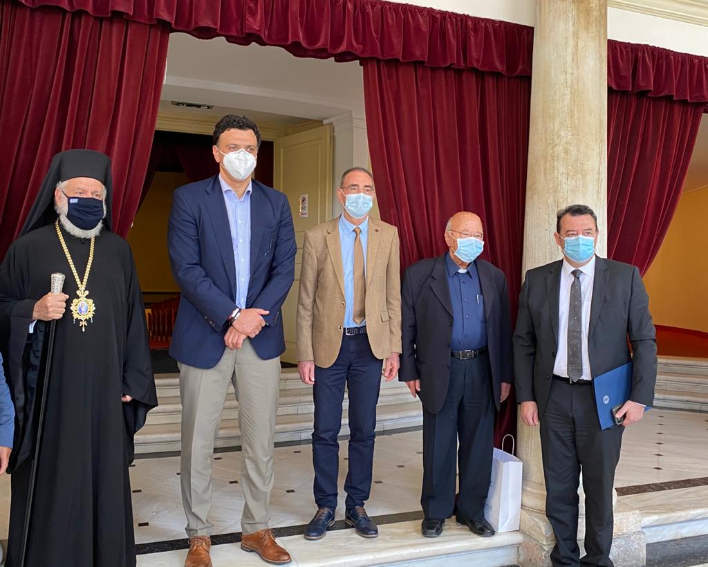 Επίσκεψη Κικίλια στη Σύρο: Ανακοίνωσε κίνητρα προσέλκυσης γιατρών στα νησιά