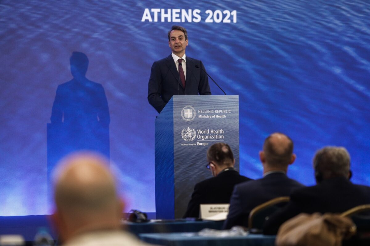 Μητσοτάκης: Κάλεσμα σε όλους τους εκπαιδευτικούς να εμβολιαστούν κατά της Covid-19 – Τι είπε στο Συνέδριο για την Ψυχική Υγεία