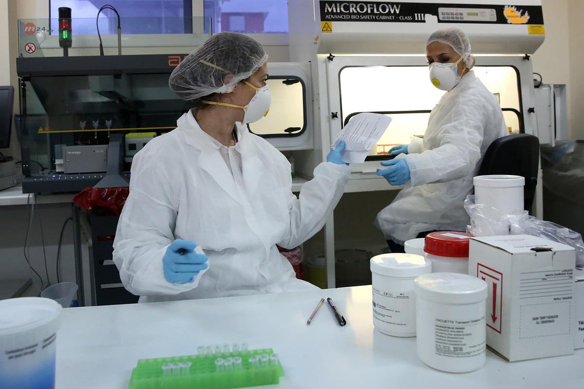 Κορονοϊός: Στα 24.246 τα νέα κρούσματα και 670 οι διασωληνωμένοι – Στους 77 οι θάνατοι Κορονοϊός: Στα 24.246 τα νέα κρούσματα και 670 οι διασωληνωμένοι – Στους 77 οι θάνατοι