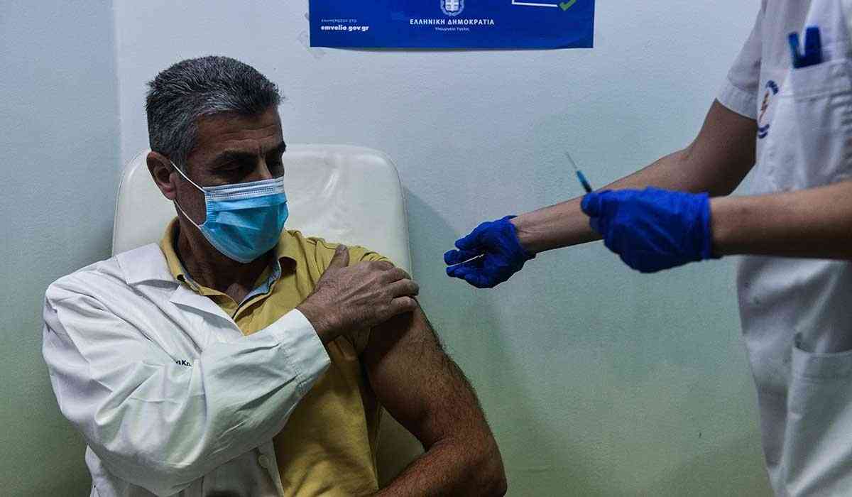 Κορονοϊός: 8 στους 10 υπηκόους τρίτων χωρών που ζουν στην Ελλάδα έχουν εμβολιαστεί