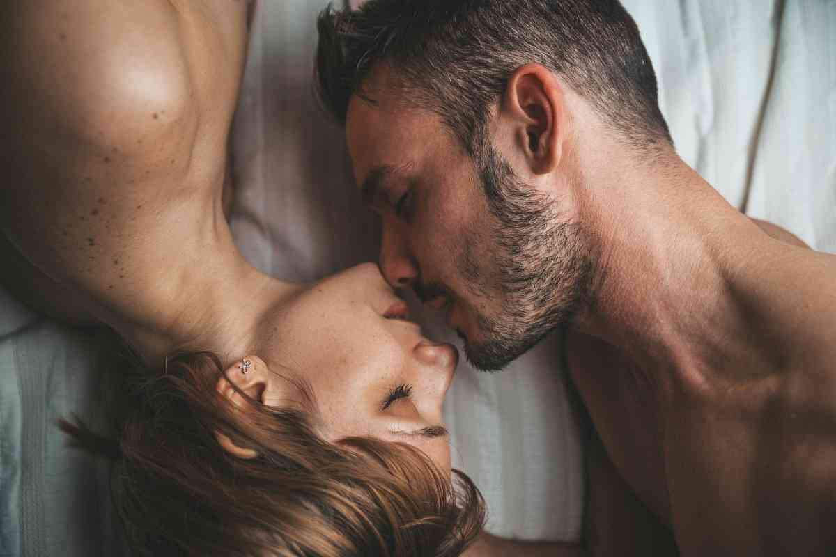 Σεξ: Γιατί η ερωτική ζωή μπορεί να επιβραδυνθεί την άνοιξη