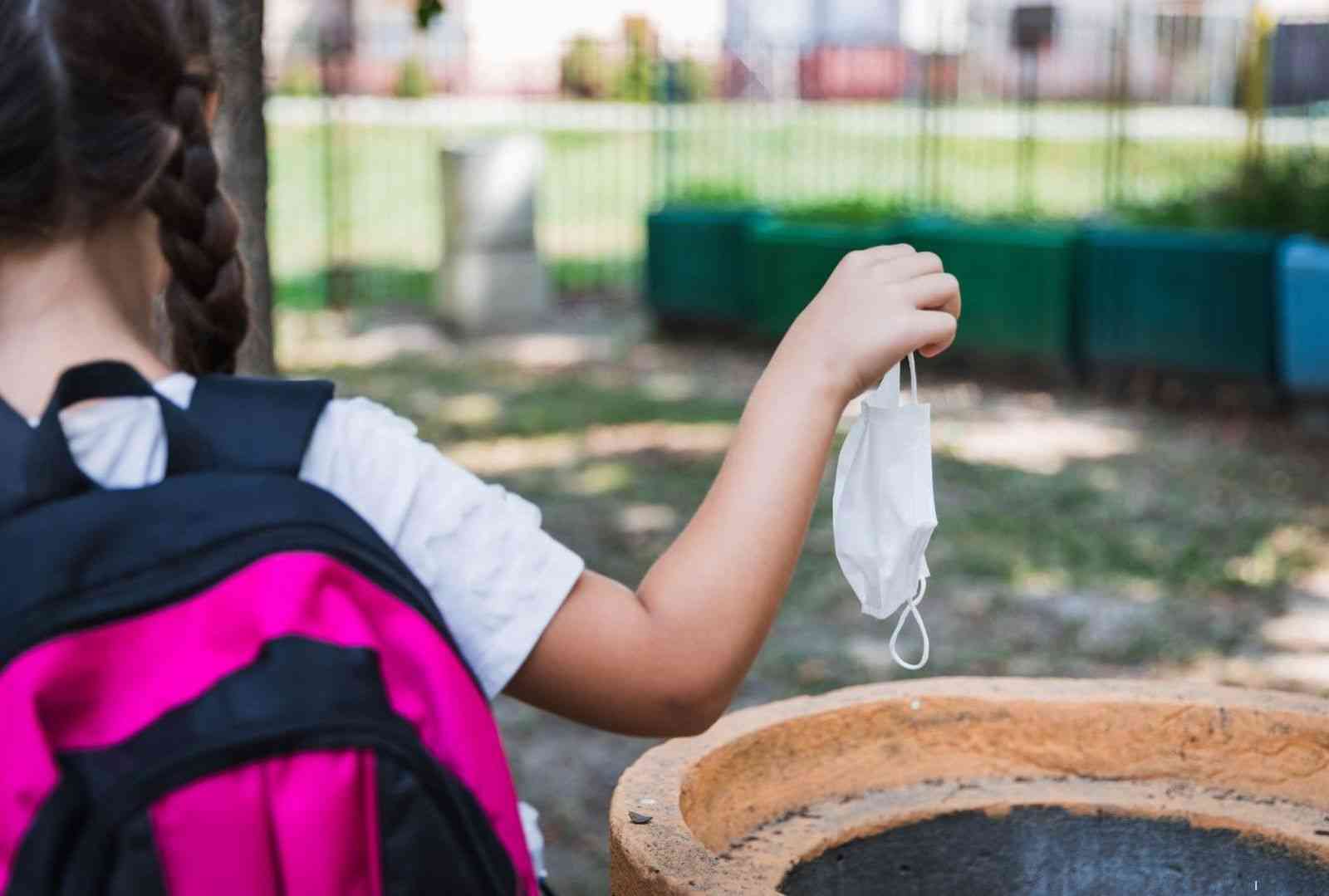 Καταργείται η μάσκα από τα ΜΜΜ – Ποια μέτρα ισχύουν σε δομές υγείας και κλειστές δομές κοινωνικής φροντίδας (ΦΕΚ)