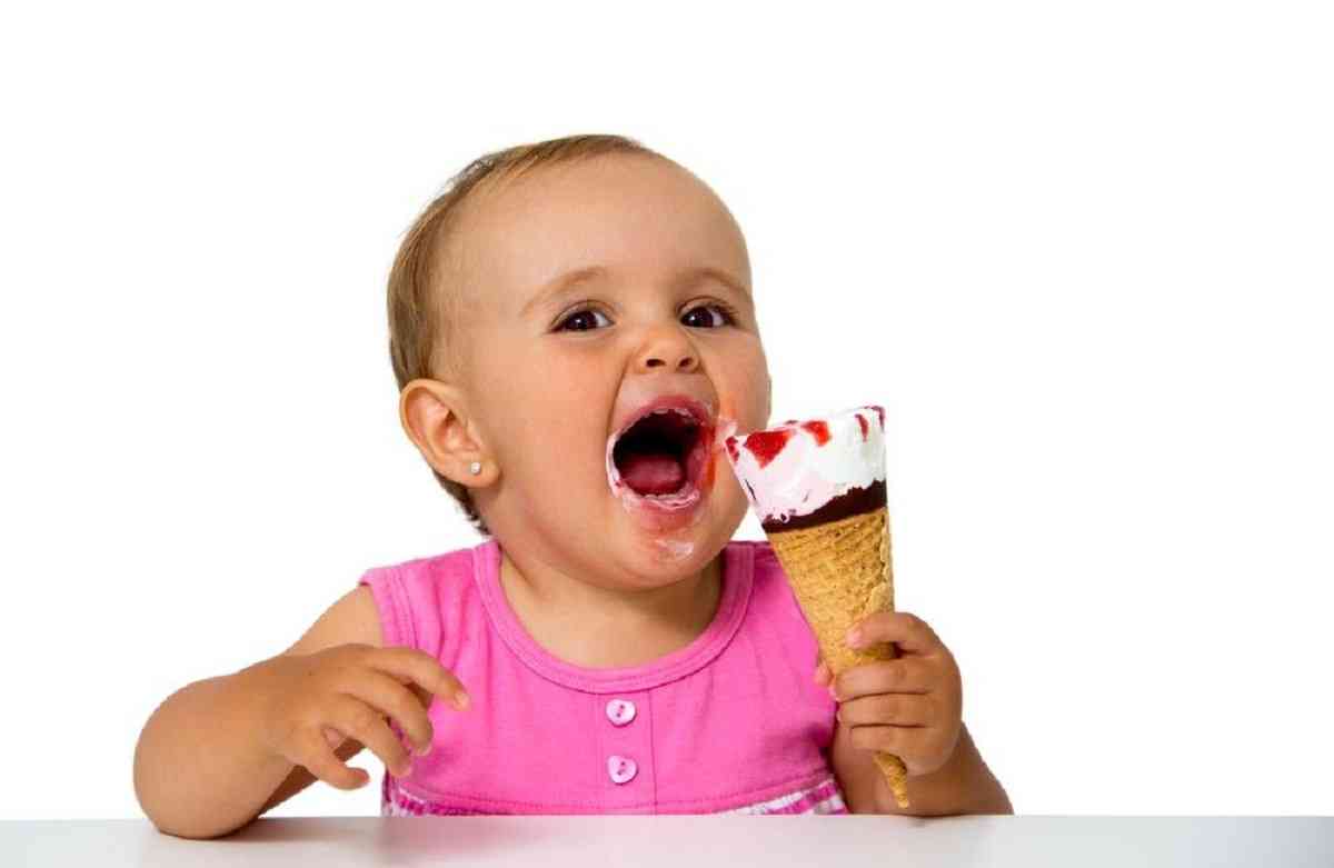 Παγωτό: Πότε μπορεί να φαει ένα μωρό