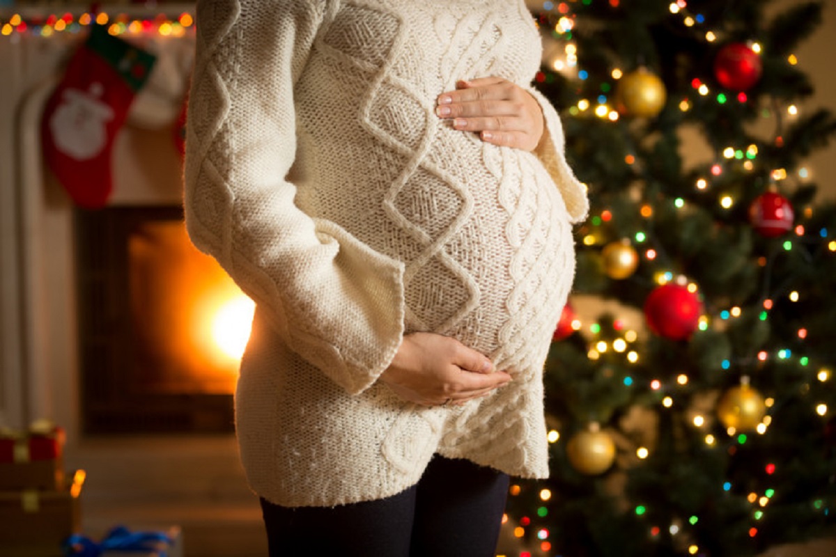 Εγκυμοσύνη: Πώς δεν θα ταλαιωπηρεί η έγκυος αυτά τα Χριστούγεννα