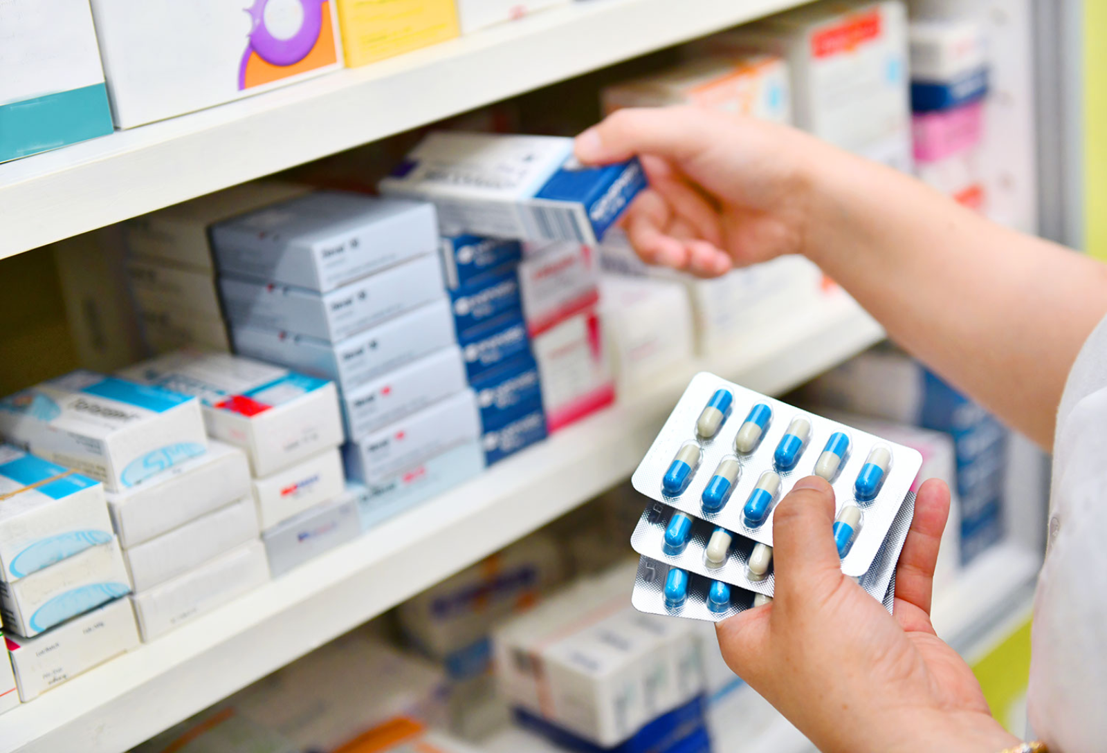 Σύλλογος Φαρμακαποθηκαρίων: Επιστολή στον πρόεδρο του ΕΟΦ για τις ελλείψεις και τις απαγορεύσεις εξαγωγών φαρμάκων