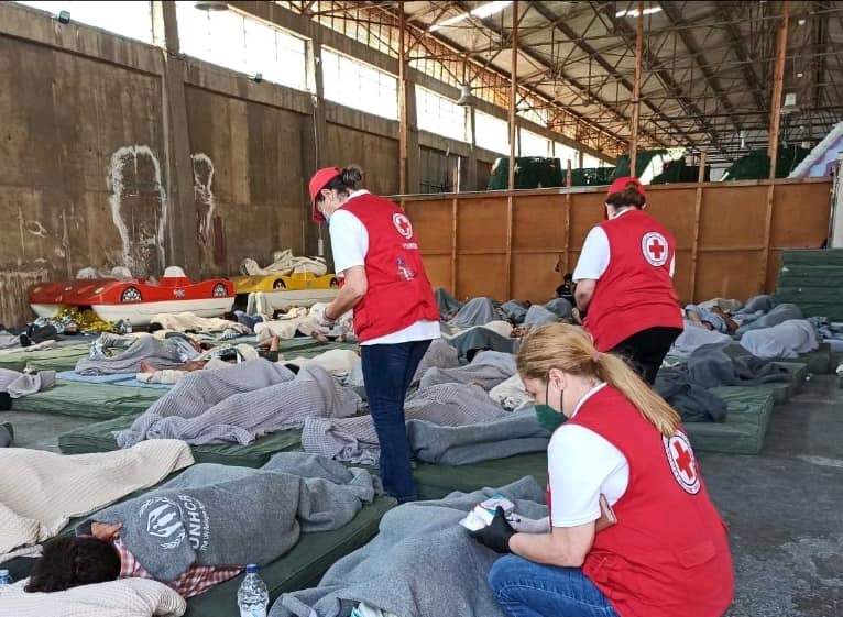 Ναυάγιο: Η κατάσταση υγείας των διασωθέντων – Ένα άτομο με οξεία νεφρική ανεπάρκεια, 27 στο νοσοκομείο, 6 πήραν εξιτήριο