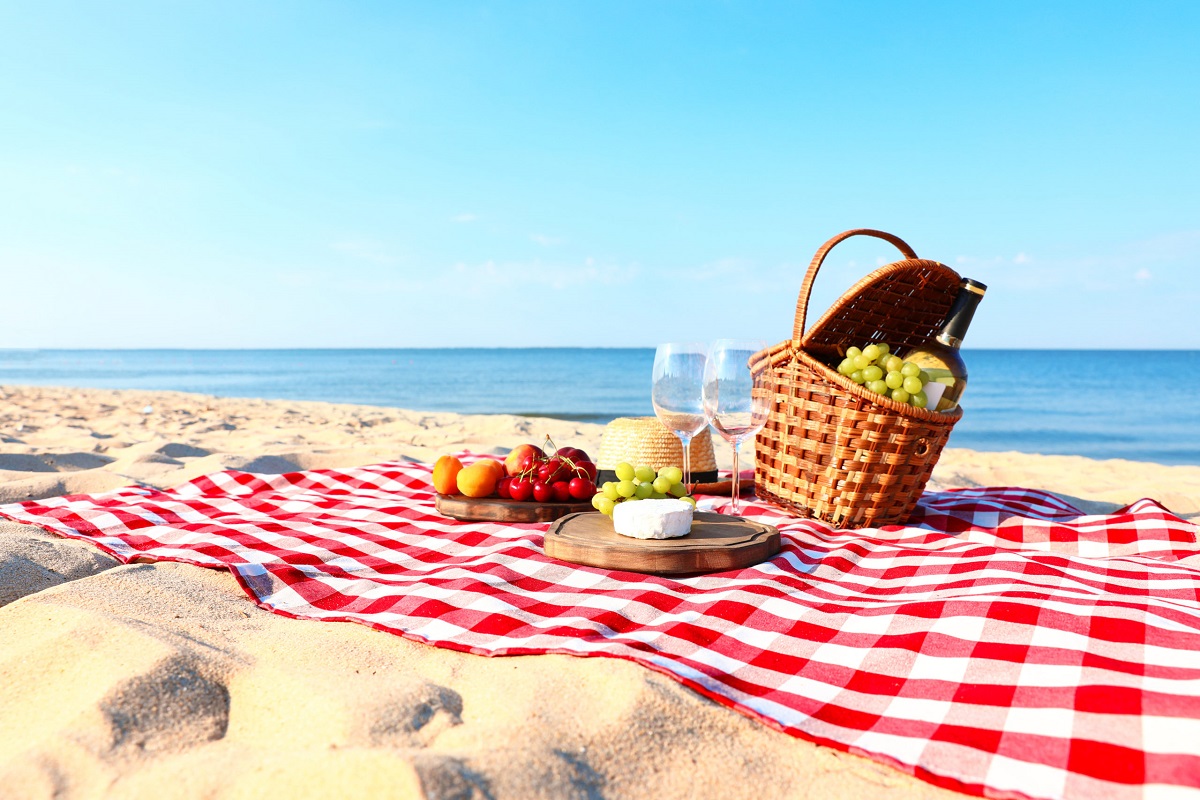 Καλοκαίρι: Ποια είναι τα κατάλληλα σνακ για παραλία