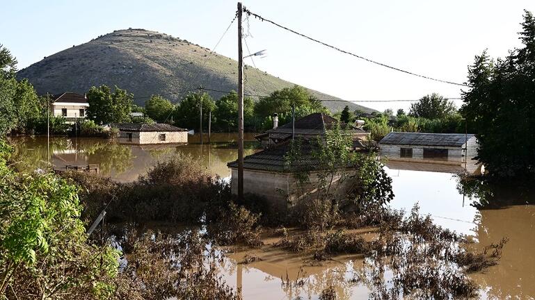 Υγειονομική κρίση στη Θεσσαλία: Σε ένα 24ωρο προσήλθαν 1.396 άνθρωποι για διάφορα ενοχλήματα υγείας – Τα εργαστηριακά δεδομένα για την καταλληλότητα του νερού