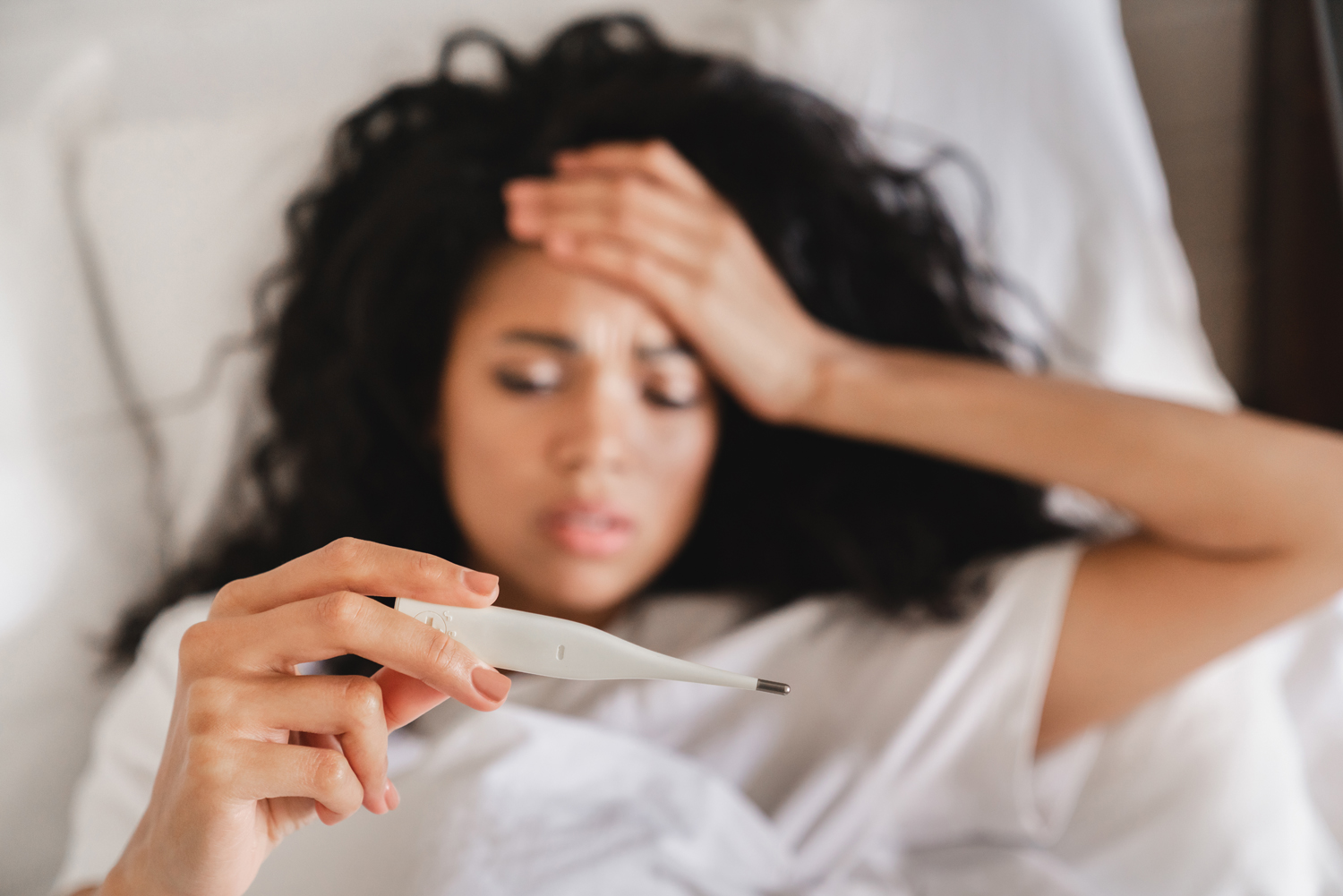 Πυρετός: Γιατί ανεβάζουμε όταν αρρωσταίνουμε;