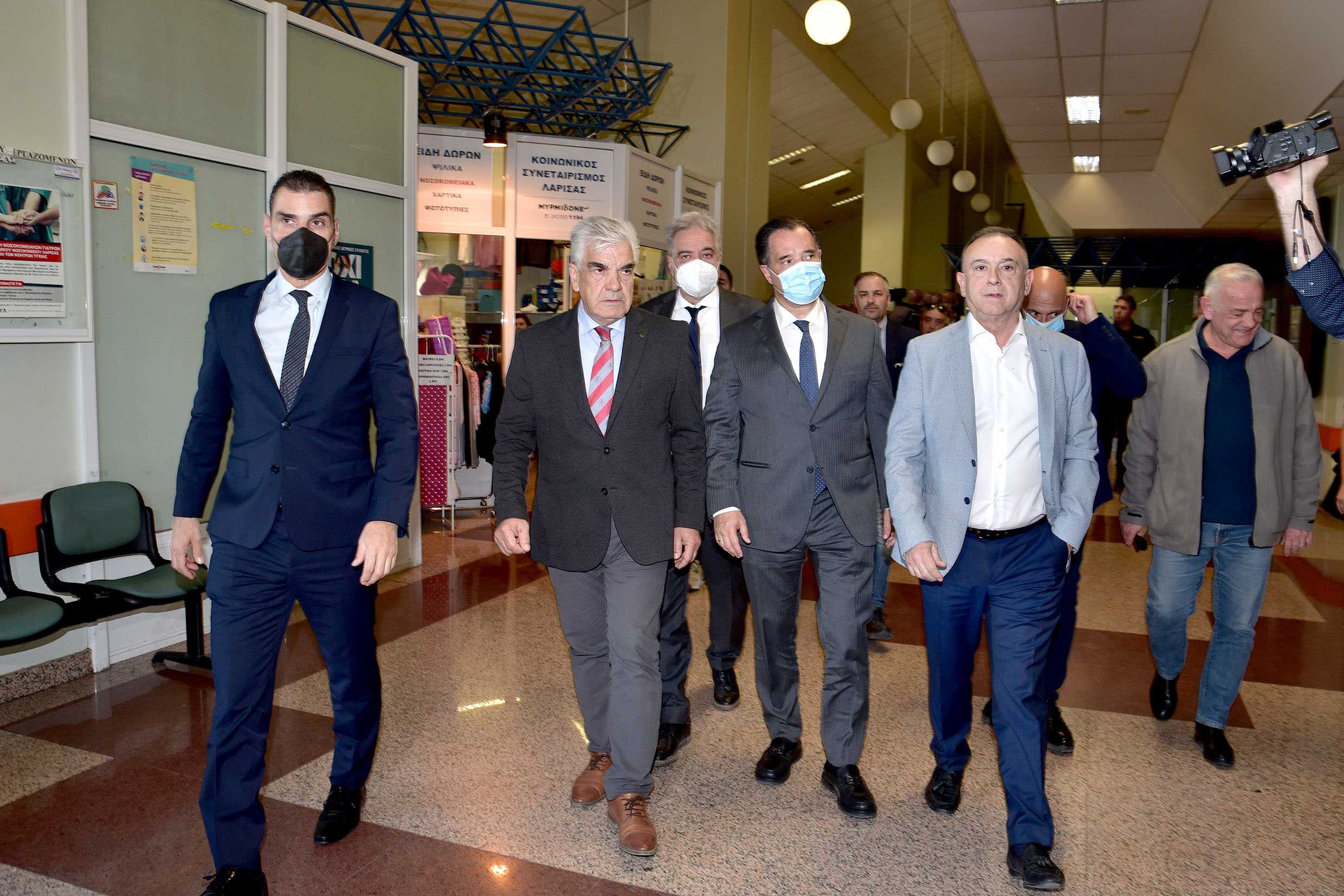 Στα Νοσοκομεία της Λάρισας ο Άδωνις Γεωργιάδης και ο Μάριος Θεμιστοκλέους: Υπέγραψαν σύμβαση για την ενεργειακή αναβάθμιση 7 Νοσοκομείων