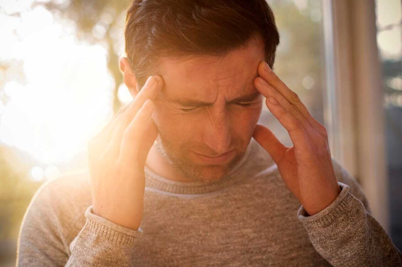 Πονοκέφαλος: Γιατί μας πιάνει όταν ξαπλώνουμε