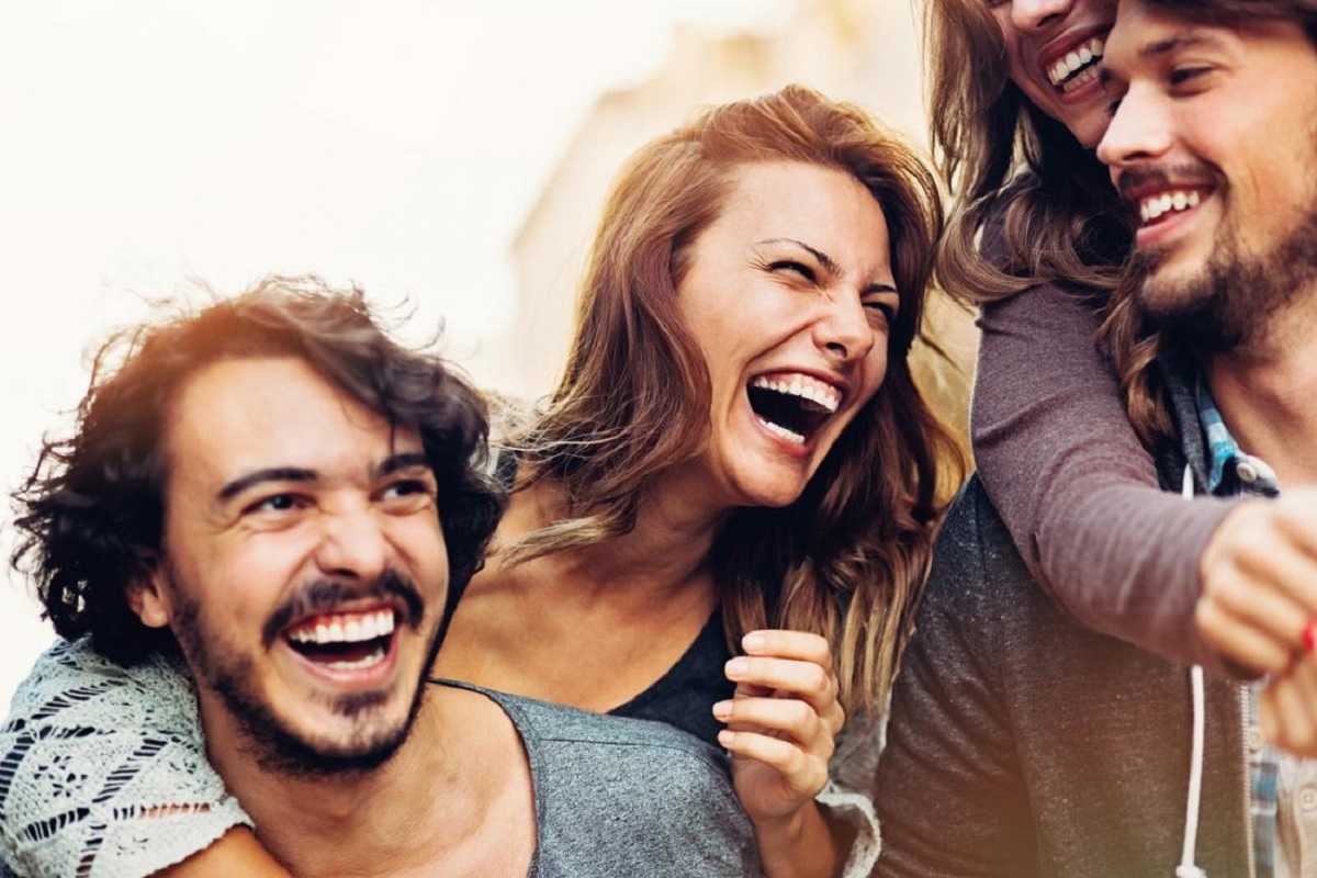 Γέλιο: Οι ειδικοί το θεωρούν «φάρμακο»