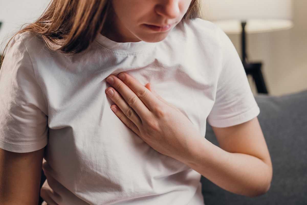 Κάψιμο στο στήθος: Ποιες είναι πιο συχνές αιτίες