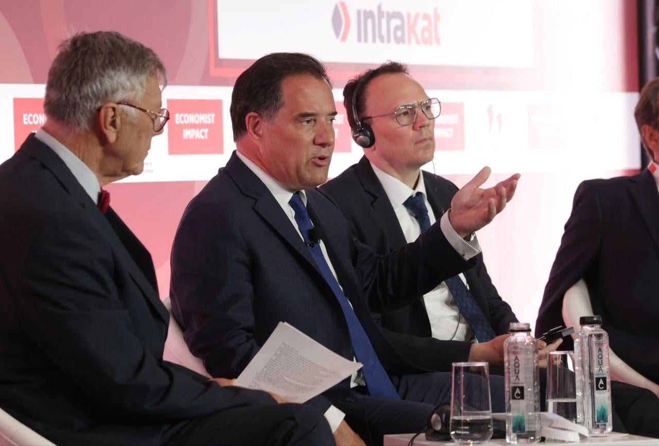 Ο Άδωνις Γεωργιάδης στο Economist: Νέα κίνητρα σε γιατρούς ώστε να καλύψουν υγειονομικά, άγονες περιοχές της χώρας