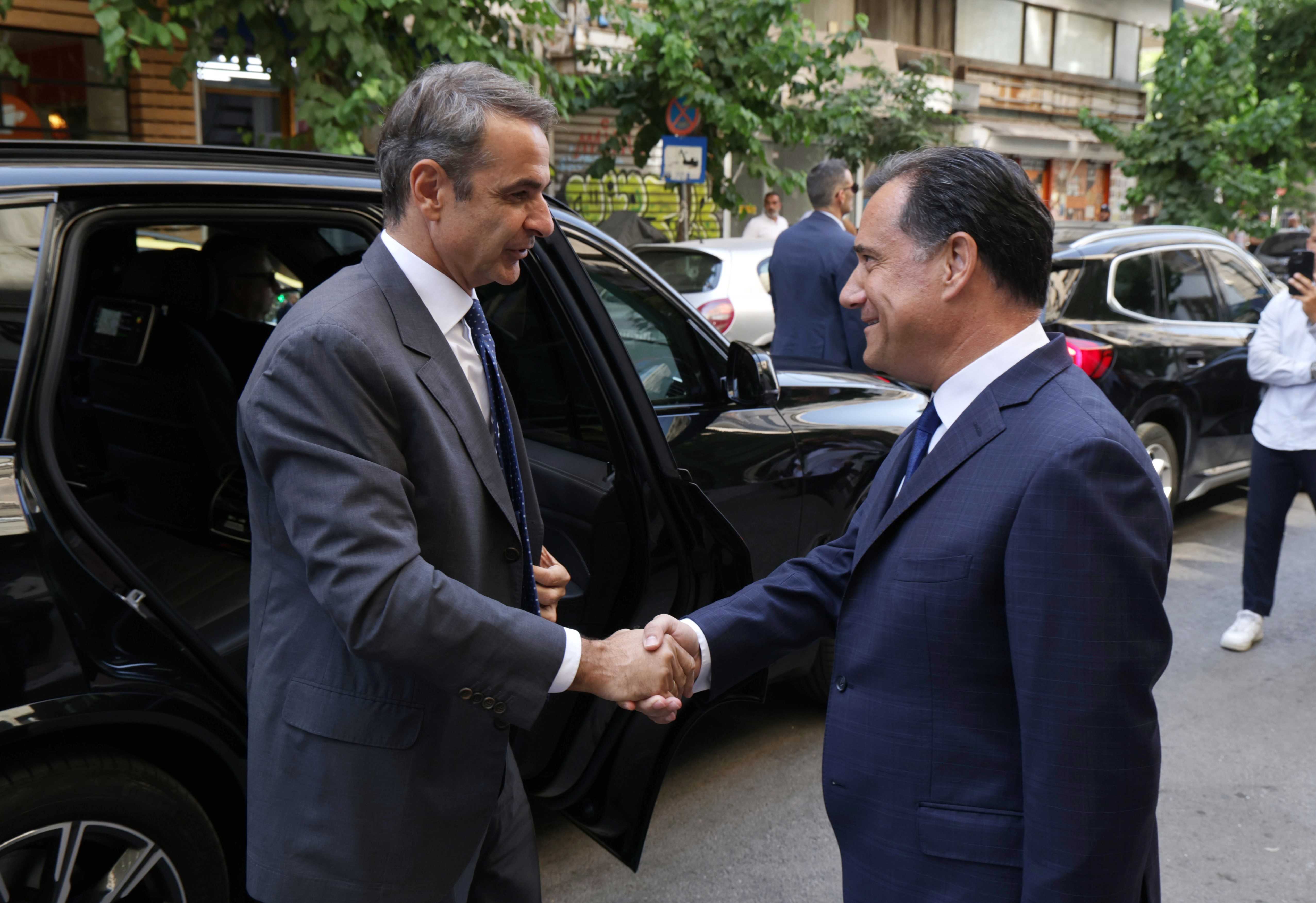 Επίσκεψη Μητσοτάκη στο Υπουργείο Υγείας: Η ανάταξη του ΕΣΥ, μια από τις κεντρικές πολιτικές προτεραιότητες της τετραετίας
