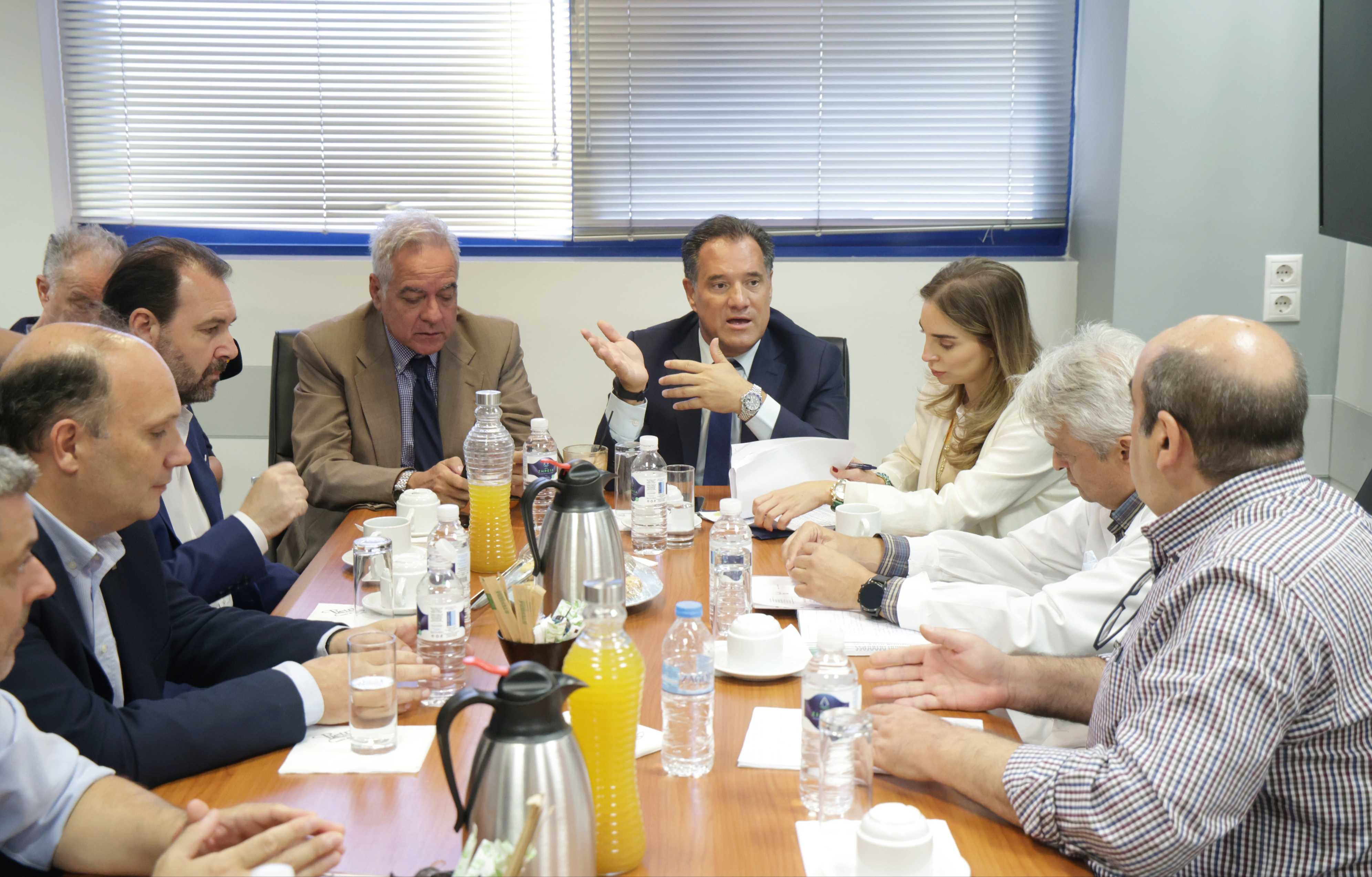 Άδωνις Γεωργιάδης: Κίνητρα σε γιατρούς για να καλύψουν θέσεις του νοσοκομείου Λαμίας – Νέα ογκολογική πτέρυγα και ΤΕΠ Άδωνις Γεωργιάδης: Κίνητρα σε γιατρούς για να καλύψουν θέσεις του νοσοκομείου Λαμίας – Νέα ογκολογική πτέρυγα και ΤΕΠ