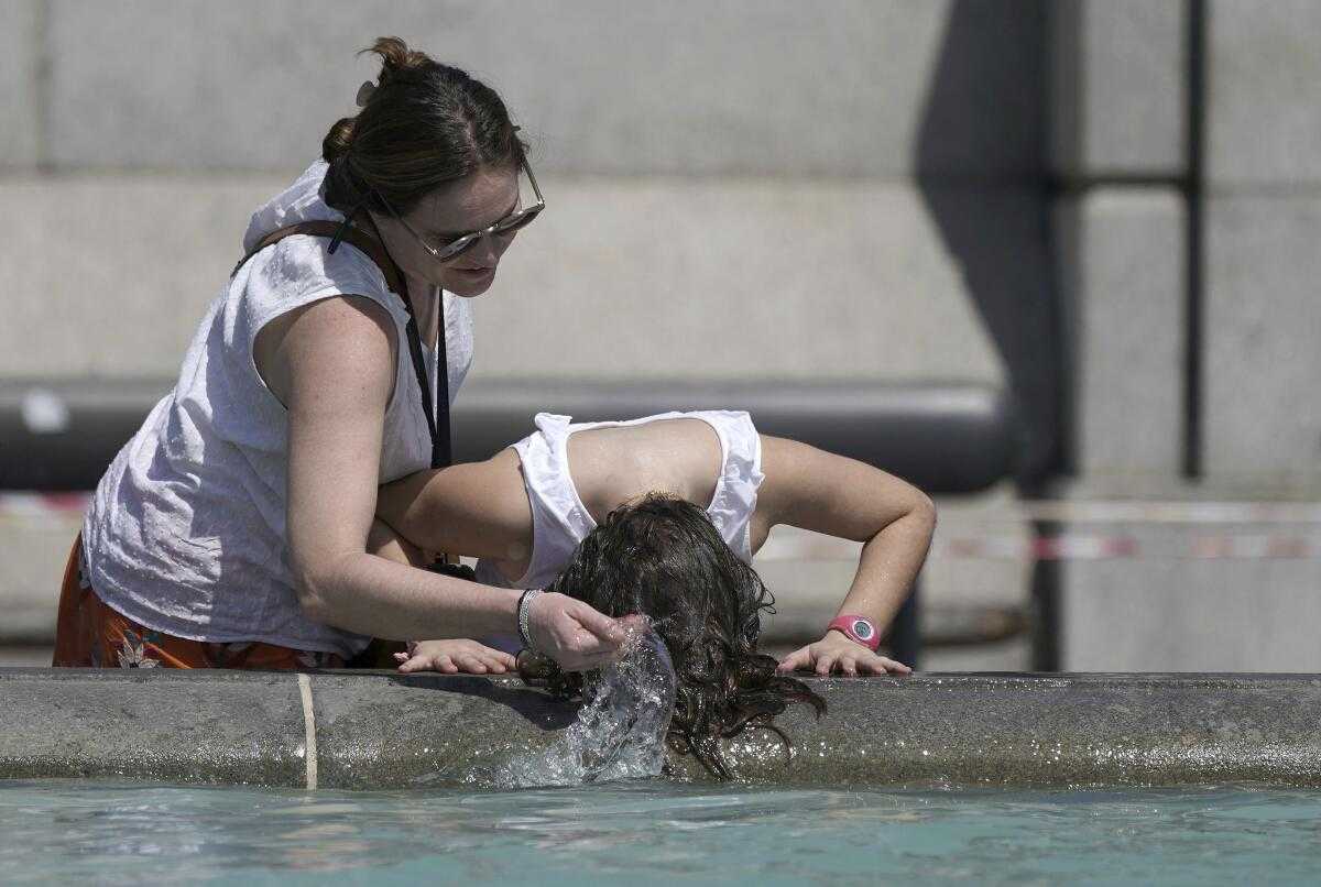 Καύσωνας: Πώς επηρεάζει τον εγκέφαλο