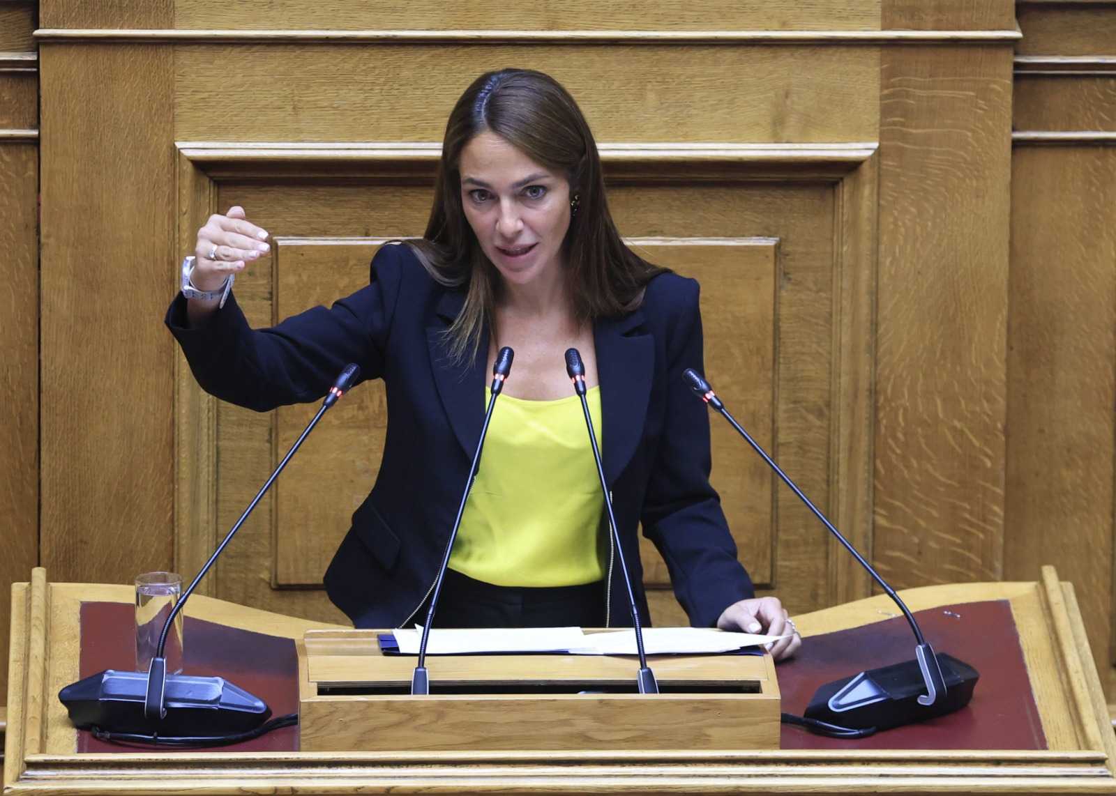 «Νταντάδες της Γειτονιάς»: Πανελλαδική εφαρμογή του Προγράμματος με ενίσχυση έως 500 ευρώ τον μήνα