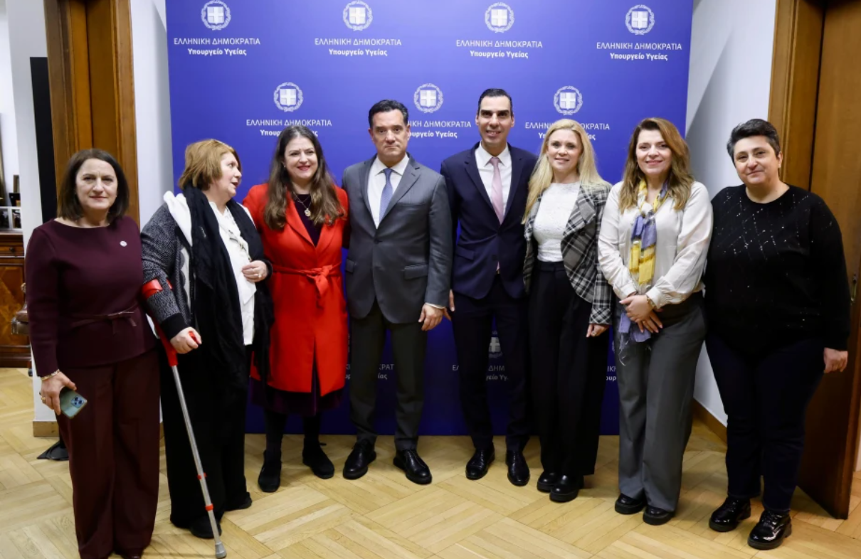 Συνάντηση του Άδ. Γεωργιάδη με αντιπροσωπεία από τους συλλόγους μαιών–μαιευτών